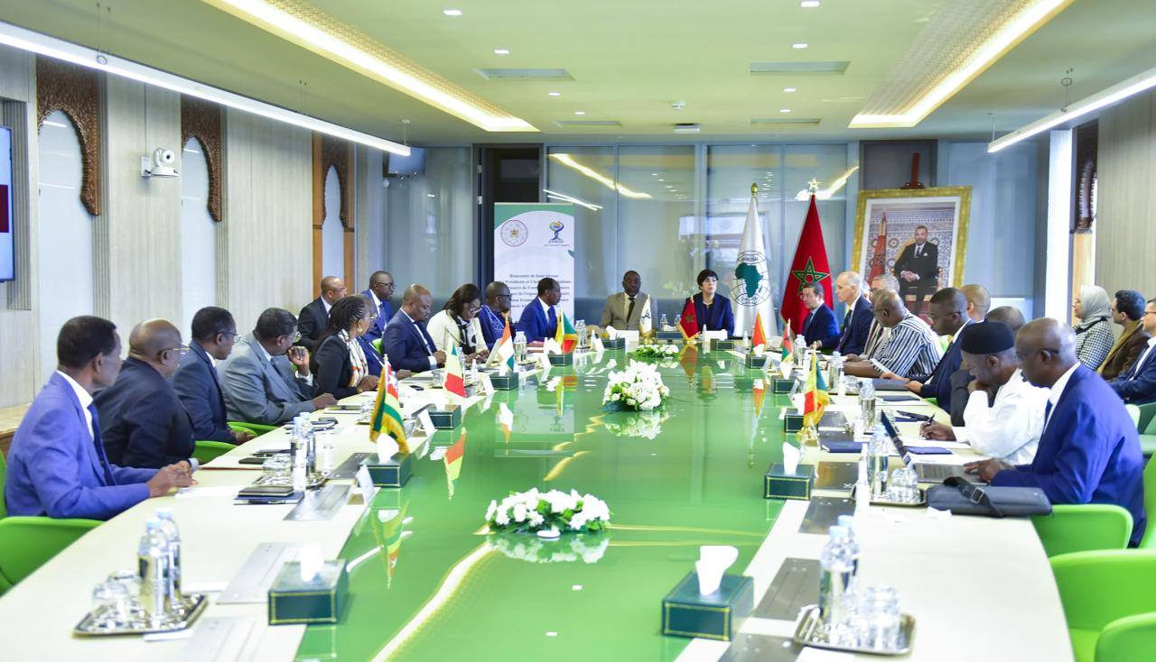 <div>
	ENCONTRO ENTRE PRESIDENTES DOS TRIBUNAIS DE CONTAS DE PA&Iacute;SES DA UEMOA COM A PRESIDENTE DO TRIBUNAL DE CONTAS DE MARROCOS</div>
<div>
	&nbsp;</div>
